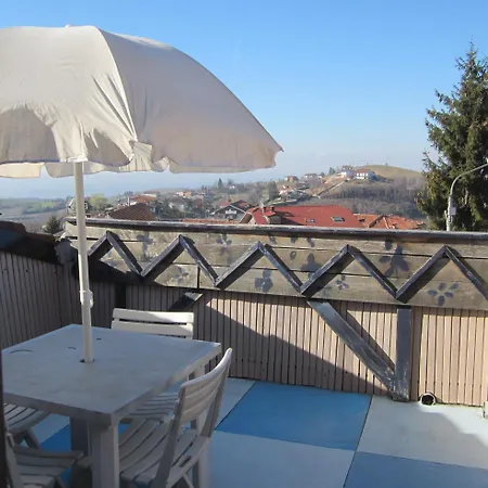 Séjour à la campagne I Colori Dell'arcobaleno Belvedere Langhe
